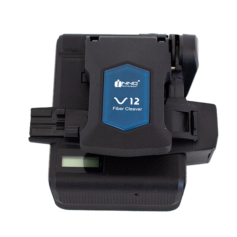 V12-pers.png V12 Fibre Cleaver - Image 1